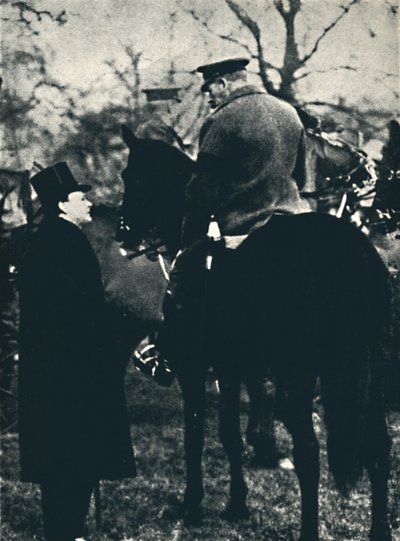 Kuningas Yrjö V:n kanssa sotaharjoituksissa, 1913, 1945. tekijältä Unbekannt