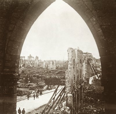 Ypres raunioina, Flanderi, Belgia, c1914-c1918 tekijältä Unbekannt