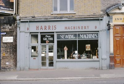 Harris Ompelukoneet, 1967 tekijältä Unbekannt Unbekannt