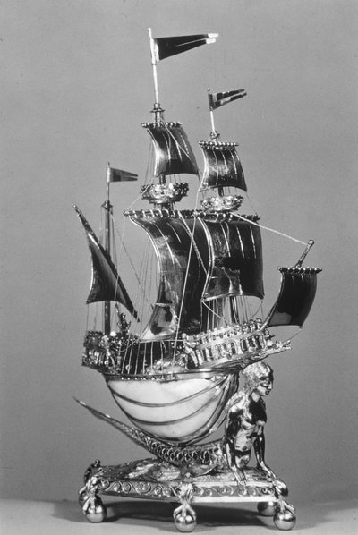Burghley Nef, nautilus-kuori, joka on asennettu hopeaan ja kullattu, Pierre le Flamand, 1482-83 tekijältä Unbekannt Unbekannt