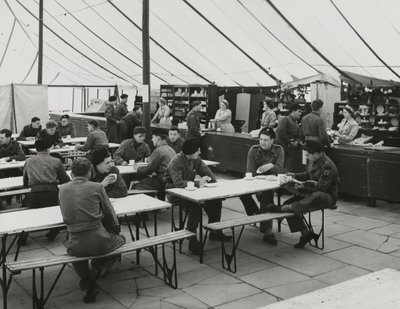 Ruokalateltta, Weybournen kesäleiri, huhtikuu 1954 (m/v kuva) tekijältä Unbekannt