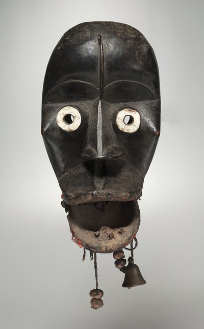 Kasvonaamio, 1900-luvun alku tekijältä Unbekannt