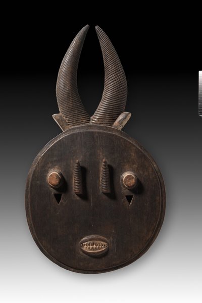 Kasvonaamio, 1800-luvun loppu - 1900-luvun alku tekijältä Unbekannt