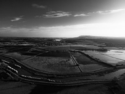 Tulvat lähellä Amberleyä, South Downs lähellä Midhurst West Sussex, Yhdistynyt kuningaskunta (m/v kuva) tekijältä Unbekannter Künstler