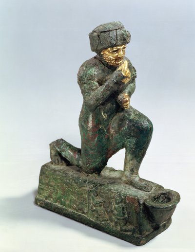Hammurabi, Babylonin kuningas, rukoilemassa pyhän puun edessä, noin 1750 eKr. (pronssia ja kultaa) tekijältä Unbekannt