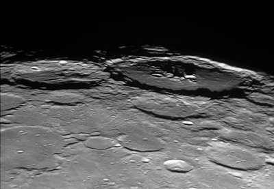 Humboldt- ja Hecataeus-kraatterit tekijältä Unbekannt