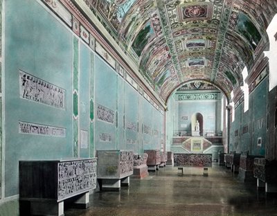 Lateraanimuseon sisällä tekijältä Unbekannter Künstler