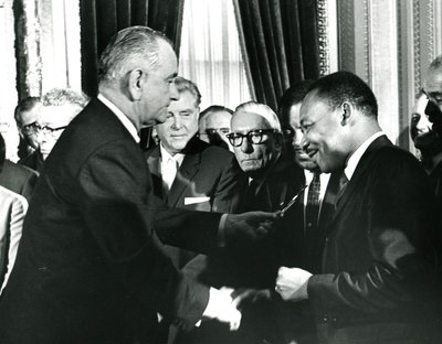 MLK - Äänioikeuslaki tekijältä Benjamin Baud