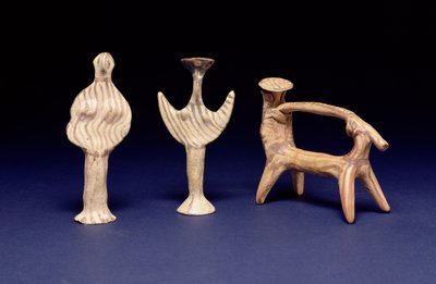 Mycenaean Group: Kaksi Phi-figuuria, kärry ratsastajalla päivänvarjon alla tekijältä Unbekannt