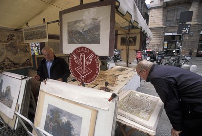 Printtien myyntipiste, Piazza del Carmine, Milano, Lombardia, Italia tekijältä Unbekannt