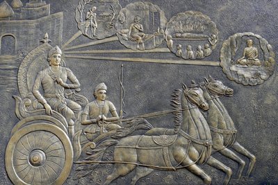 Tinh Xa Ngoc Chaun buddhalainen temppeli, Buddhan elämä, Siddhartha Gautama, Prinssi Siddhartha pyysi vaununkuljettajaa viemään hänet sarjalle maaseudun halki, Chau Doc, Vietnam, 2018 (kuva) tekijältä Unbekannt