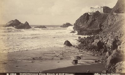 Näkymä Cliff Houseen ja sen alapuolella olevalle rannalle, San Francisco tekijältä Unbekannter Künstler
