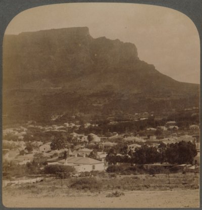 Kapkaupunki ja Pöytävuori, Signal Hillin juurelta länteen, Etelä-Afrikka, 1902. tekijältä Underwood and Underwood
