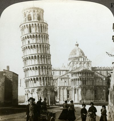 Pisan katedraali ja kalteva torni, Italia. tekijältä Underwood and Underwood