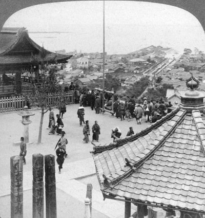 Katse itään Mildera-temppelistä Otsun ja Biwa-järven yli, Japani, 1904. tekijältä Underwood and Underwood