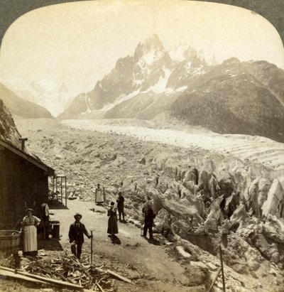 Mer de Glace Chapeausta, lähellä Chamonixia, Ranska. tekijältä Underwood and Underwood