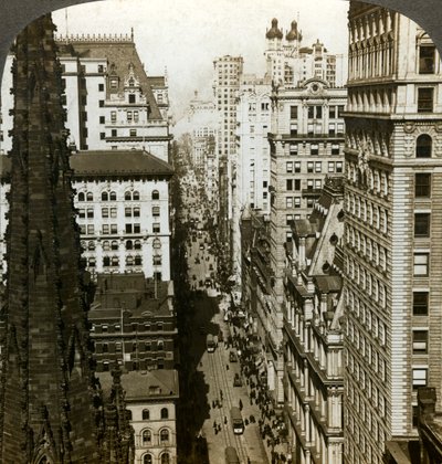 Trinity Church ja Broadway, New York, Yhdysvallat. tekijältä Underwood and Underwood