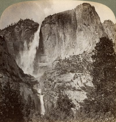 Yosemite Point ja tuulen puhaltamat Yosemite Falls, Yosemite Valley, Kalifornia, Yhdysvallat, 1902 tekijältä Underwood and Underwood