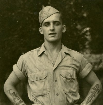Tatuoitu amerikkalainen sotilas, n. 1941 tekijältä Unknown