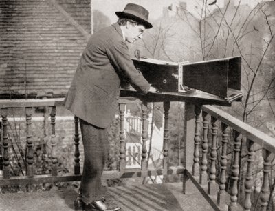 Archibald Montgomery Low audiometrin kanssa, Master Minds of Modern Science, julkaistu 1930 tekijältä Unknown