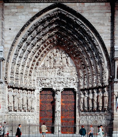 Goottilainen taide: Cathedrale Notre Dame de Parisin keskusportaali tekijältä Unknown artist