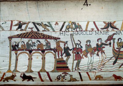 Englannin kuningas Edward Rippinantaja lähettää Haroldin Normandiaan ilmoittamaan herttua William Valloittajalle (1027-1087), että hänestä tulee hänen Englannin kruunun seuraajansa: viimeinen ateria maassa ennen nousemista Normandian kuvakudoksen yksityisk tekijältä Unknown artist