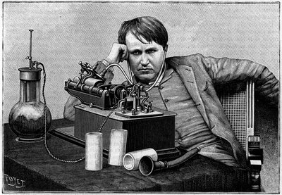 Thomas Edison (1847-1931), amerikkalainen fyysikko, New Yorkissa kuullessaan ensimmäisen Englannista lähetetyn "äänikuvan". (Eversti Gouraudin "La Naturelle" välittämästä valokuvasta). Kaiverrus "" La Nature: revue des sciences et de leurs applications aux tekijältä Unknown artist
