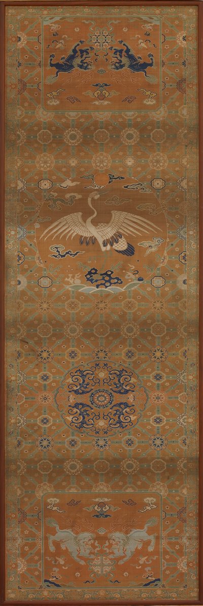 Tuolinpäällinen nosturilla, leijonilla, lohikäärmeillä, lupaavilla symboleilla ja kukkakuvioilla tekijältä Unknown artist