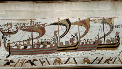 Englannin valloitus normannien herttua William Valloittajan (1027-1087) toimesta vuonna 1066: Normanin laivasto lähestyy Englannin rannikkoa Pevenseyssä. Yksityiskohta Bayeux