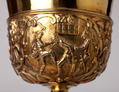Metallityötä. Malja. Katedraalikappelin dekaanin A. Le Vaillant de la Bassarderien lahja 1726-1758. 1700-luku. Yksityiskohta. tekijältä Unknown artist