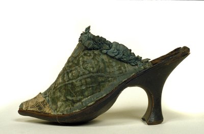 Malli korkokenkiä naisille 1700-luvulta. tekijältä Unknown artist