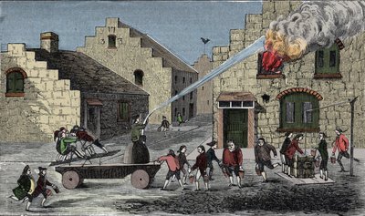 Palopumpun käyttö tulipalon sammuttamiseen. 1733 kaiverrus. tekijältä Unknown artist