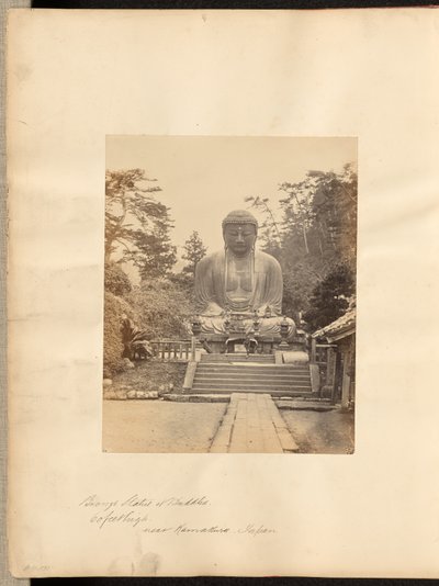 Buddhan pronssinen patsas, 60 jalkaa korkea, lähellä Kamakuraa, Japani. tekijältä Unknown artist/maker