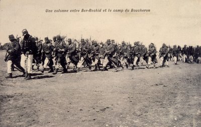 Bir Rashid Barh el Gazelissa, Tshadissa, ranskalaisia legioonalaissiirtolaissotilaita partioimassa. postikortti 1910. tekijältä Unknown photographer