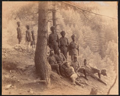 Brittiläiset upseerit ja muut intialaiset, 32. pioneers Afganistanissa tekijältä Unknown photographer