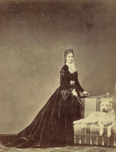 Elisabeth, Itävallan keisarinna ja Unkarin kuningatar (24. joulukuuta 1837 - 10. syyskuuta 1898) (kuva) tekijältä Unknown photographer