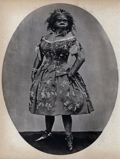Monsters, koiranainen. Valokuvaus, 1800-luvun loppu, Pariisi. Coll. Selva. tekijältä Unknown photographer
