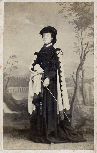 Maria Sophie of Baijeri - 1861 - Muotokuva Marie-Sophiesta (Marie Sophie) Ameliesta, Baijerin herttuattaresta ja kahden Sisilian kuningattaresta (1841 1925) tekijältä Unknown photographer