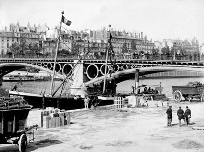 Pariisi: Carrousel-silta ja laiturit - valokuvaus, 1800-luvun loppu tekijältä Unknown photographer
