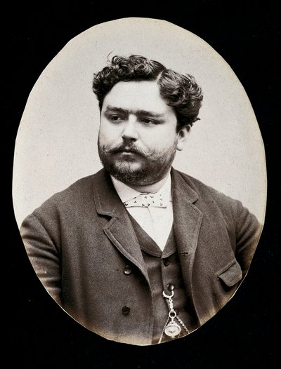 Isaac Albenizin muotokuva tekijältä Unknown photographer