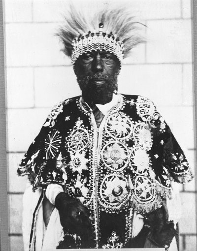 Muotokuva Etiopian kuninkaan Menelik II:sta (1844 - 1913). tekijältä Unknown photographer