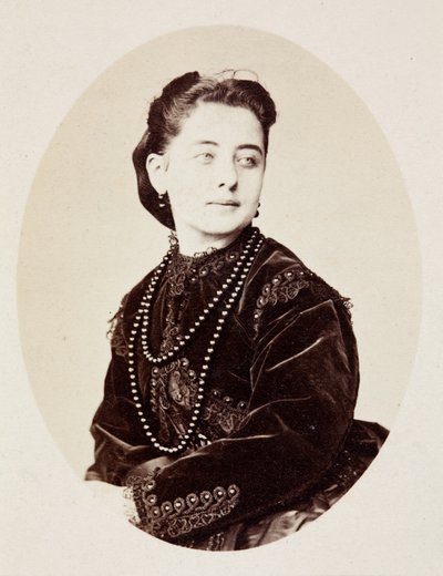Pauline Luccan muotokuva tekijältä Unknown photographer