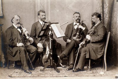 Muotokuva Joachim-kvartetin jäsenistä, noin 1900 (s/w-kuva). tekijältä Unknown photographer
