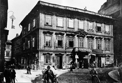 Praha, ennen 1897. Rakennus, jossa kirjailija Franz Kafka syntyi. tekijältä Unknown photographer