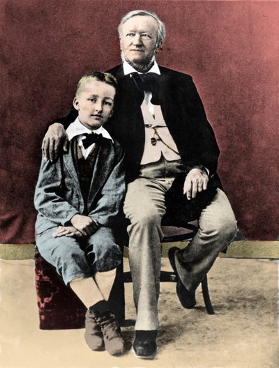 Richard Wagner poikansa Siegfried Wagnerin (1869-1930) kanssa noin 1880 tekijältä Unknown photographer