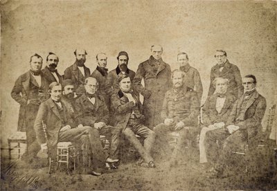 Pariisin kongressi oli rauhankonferenssi, joka pidettiin Pariisissa, Ranskassa, vuonna 1856 Euroopan suurvaltojen edustajien kesken rauhan aikaansaamiseksi lähes kolme vuotta kestäneen Krimin sodan jälkeen - Krimin sota (1853-1856): yksittäisiä valtoja edu tekijältä Unknown photographer