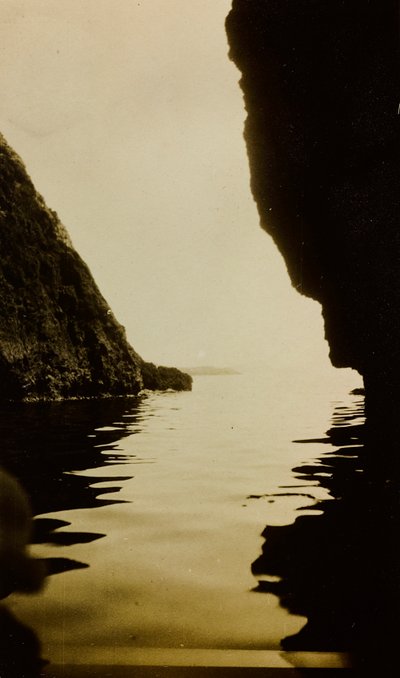 Azzurran luola Porto Ercolassa tekijältä Unknown photographer
