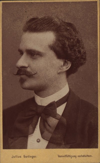 Säveltäjä Eduard Straussin muotokuva 1835-1916, 1874. tekijältä Vienna . Photo studio Julius Gertinger