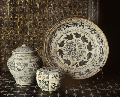 Sinivalkoista posliinia Annamista, 1400-1500-luku (keraaminen) tekijältä Vietnamese School