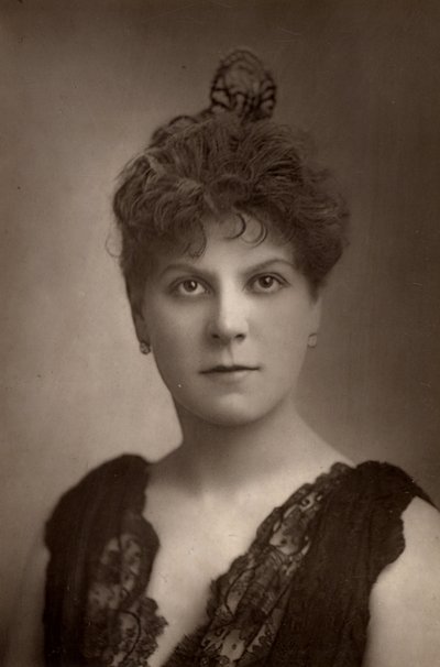 "" Jessie Millward (rouva John Glendinning) englantilainen näyttelijä. Henry Irvingin teatteriryhmän jäsen. (woodburytyyppi) tekijältä W. and D. (after) Downey